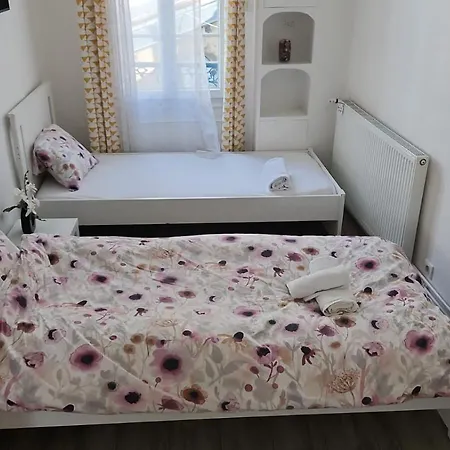 Cozy In With Parisian Charm & Disneyland Fun Apartment